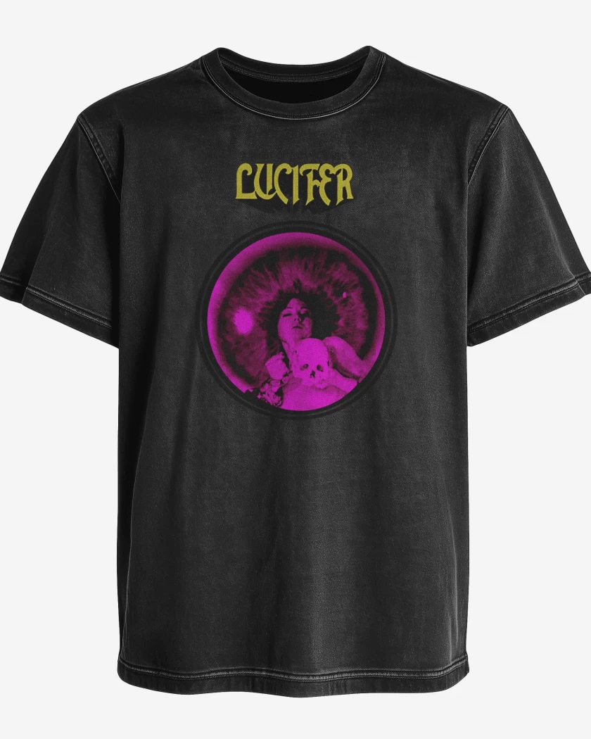 Polera desgastada A Satanic Night