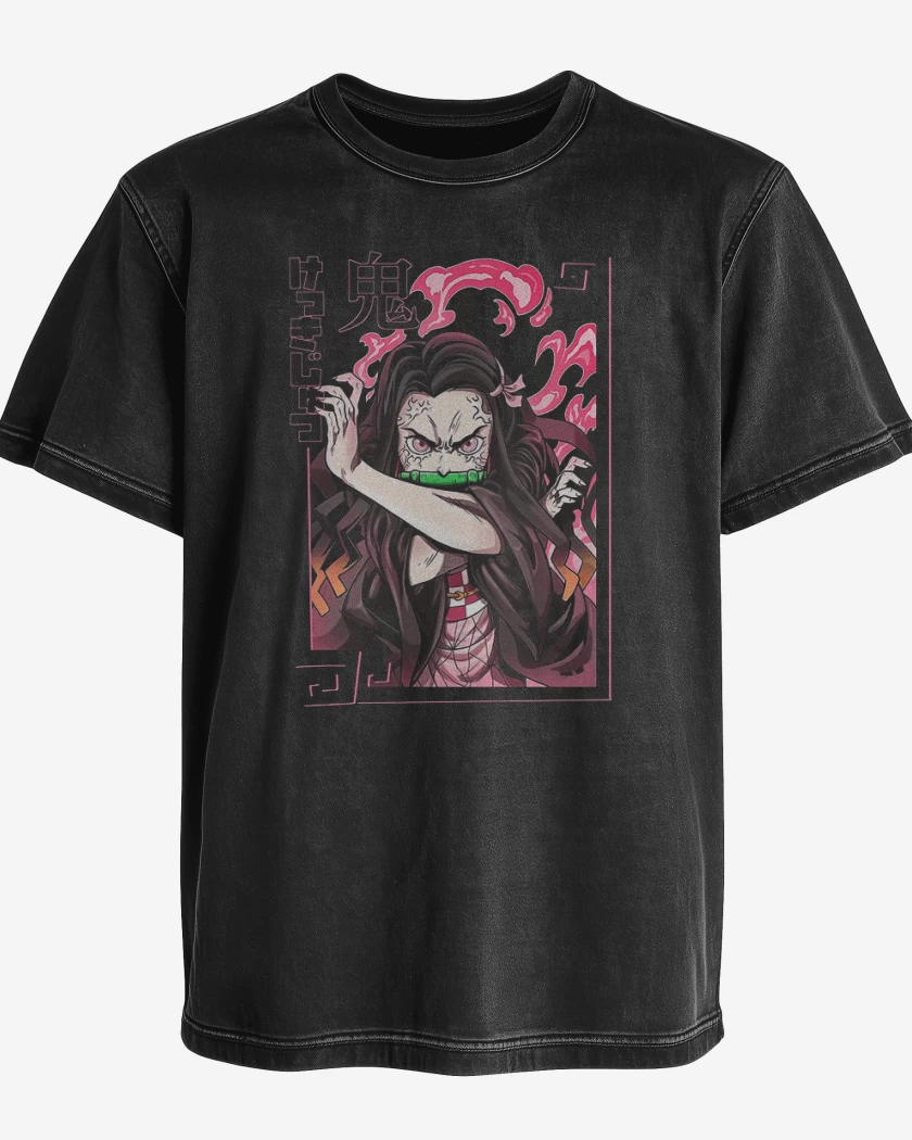 Polera desgastada Negro de Nezuko Kimetsu no yaiba