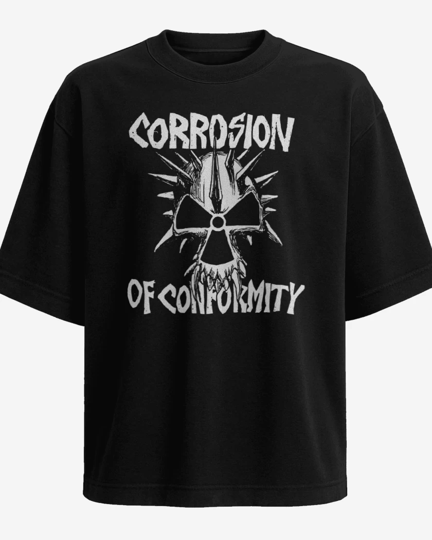 Polera Oversize Negro de Corrosion fo Conformity