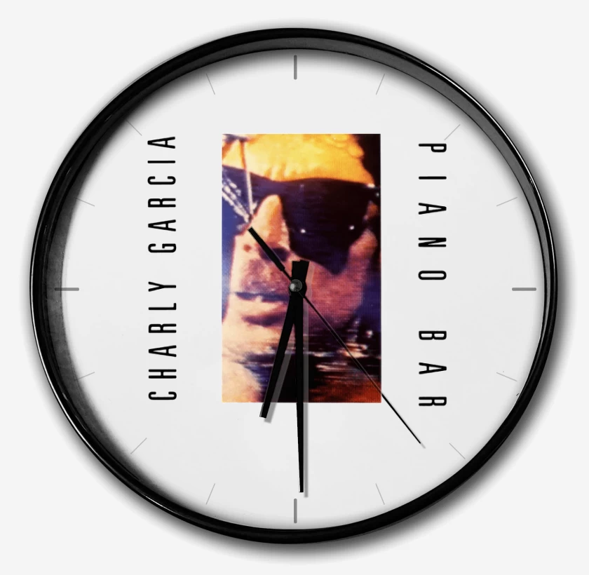 Reloj Blanco de Piano bar