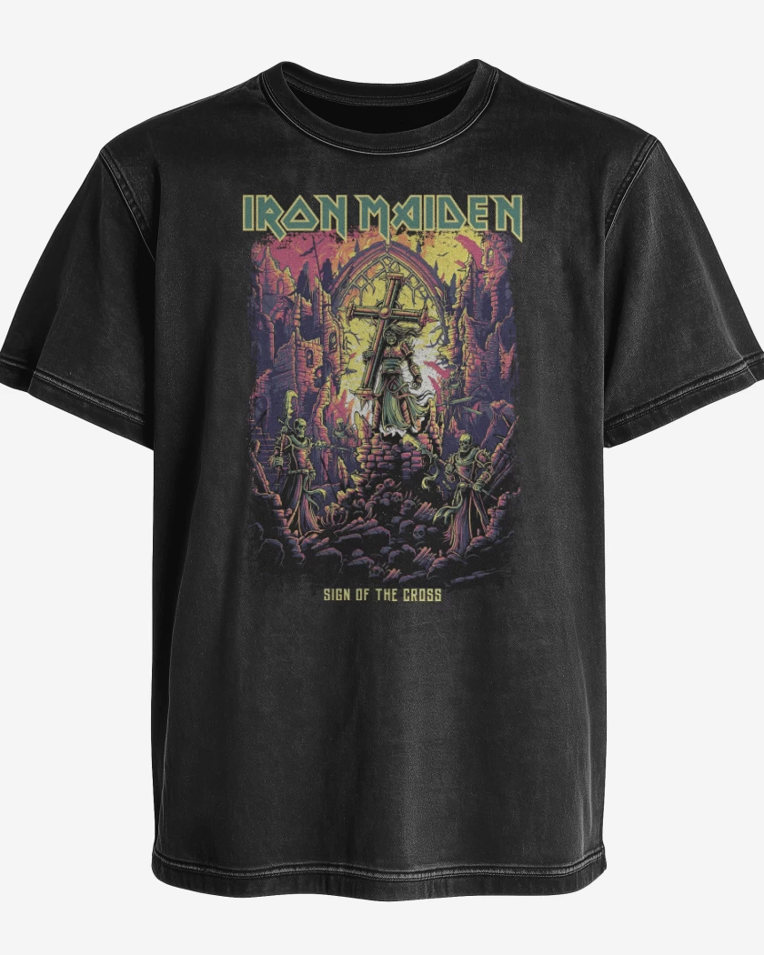 Polera desgastada Iron Maiden Sign of the Cross