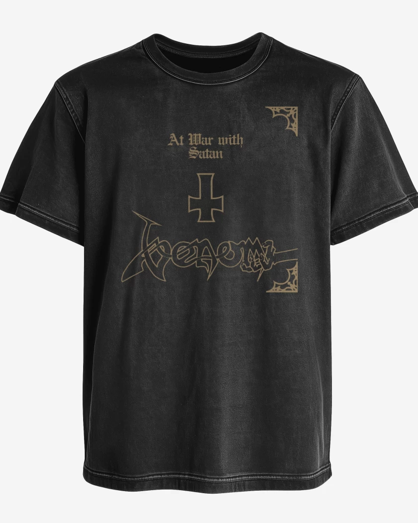 Polera desgastada Venom At War with Satan 