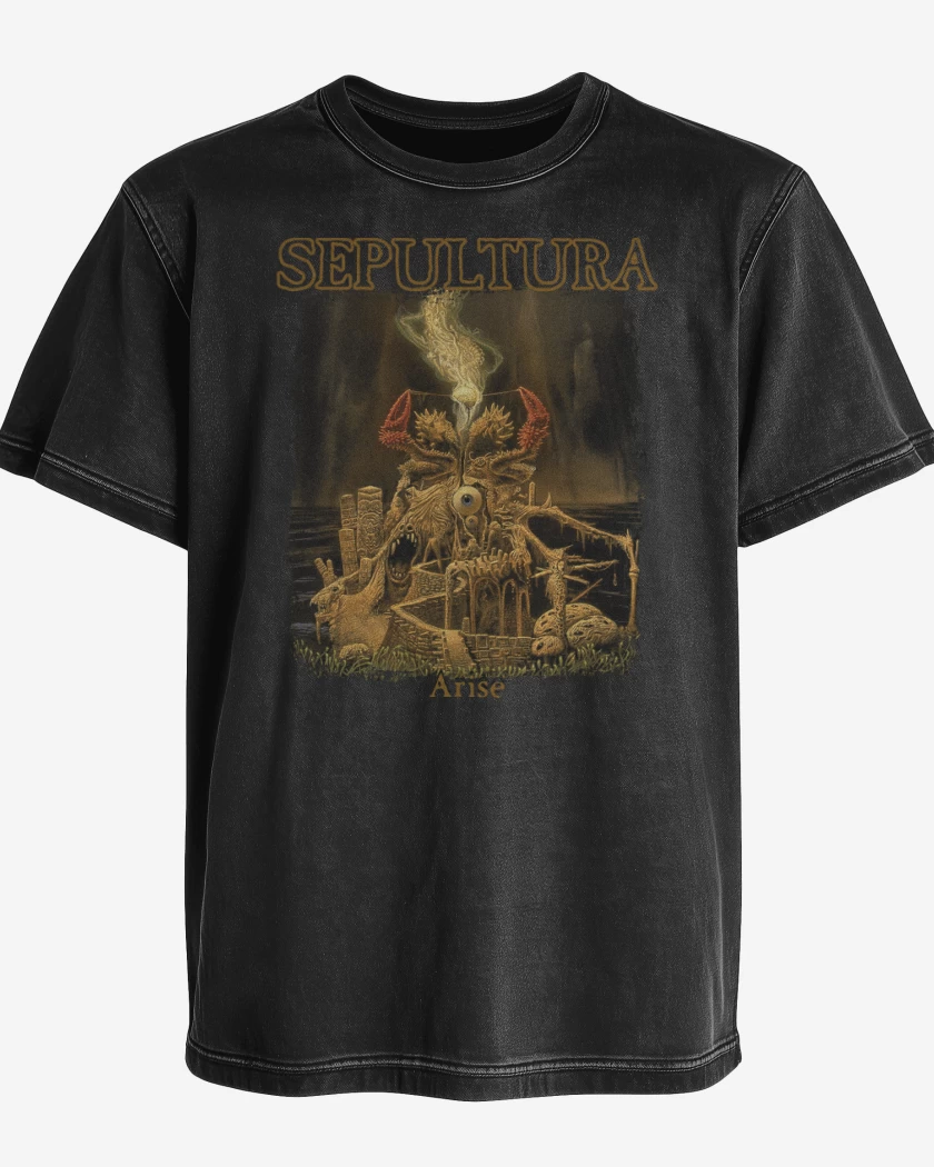 Polera desgastada Sepultura Arise