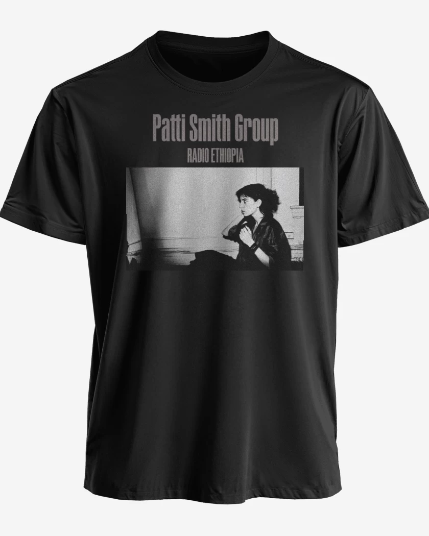 Polera premium Negro de Patti Smith Radio Ethiopia