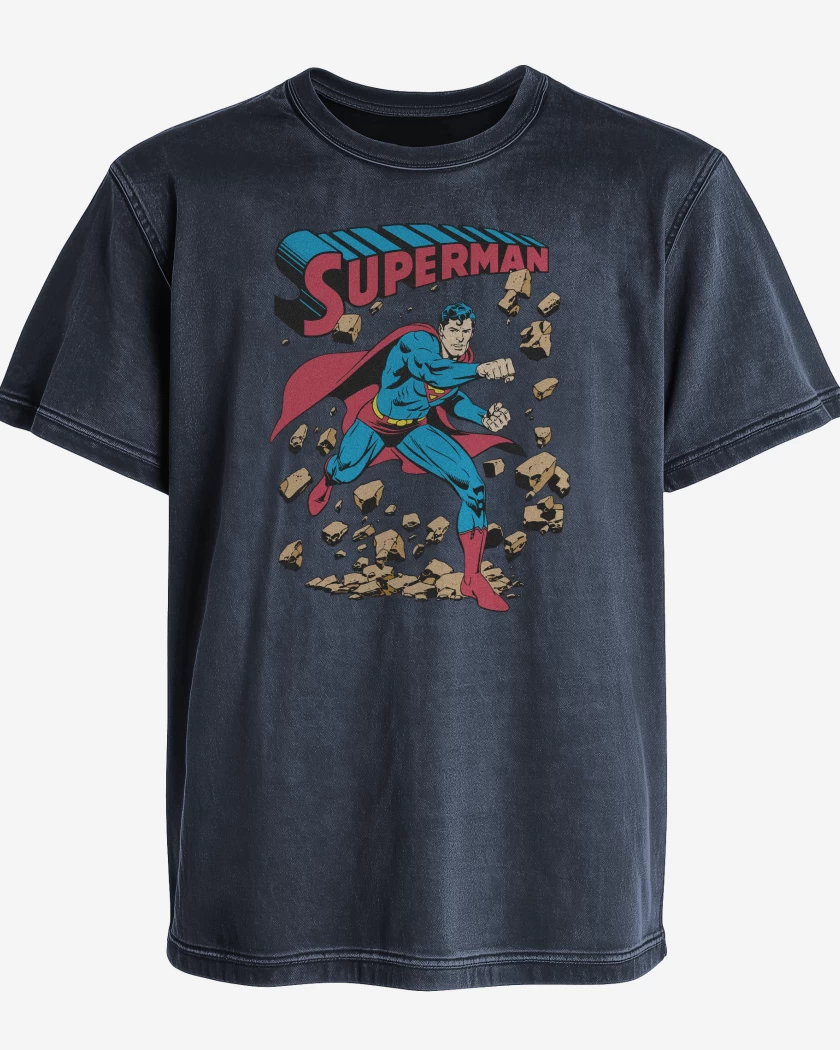 Polera desgastada Superman Imbatible