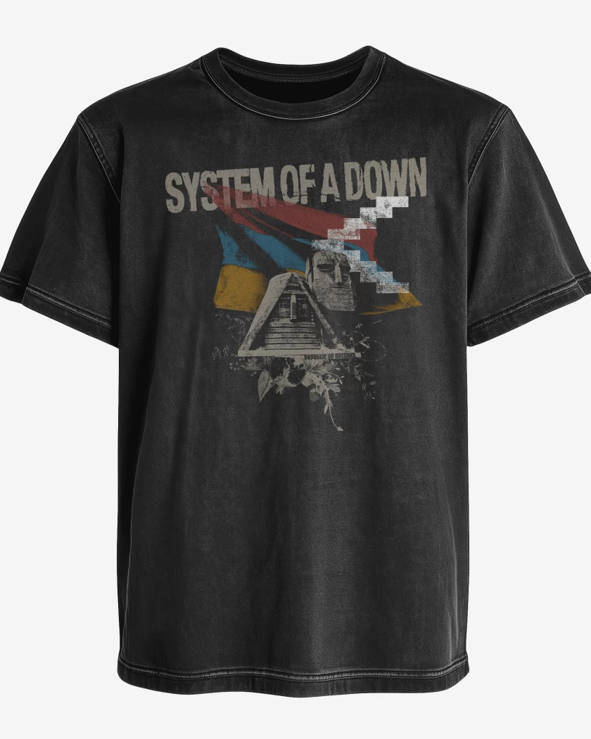 Polera desgastada System of a Down LATAM