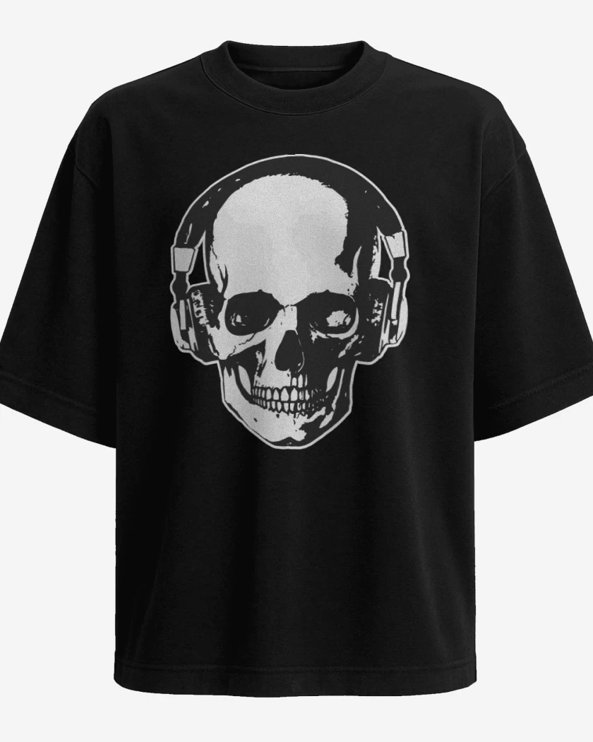 Polera Oversize Negro de Calavera Audifonos
