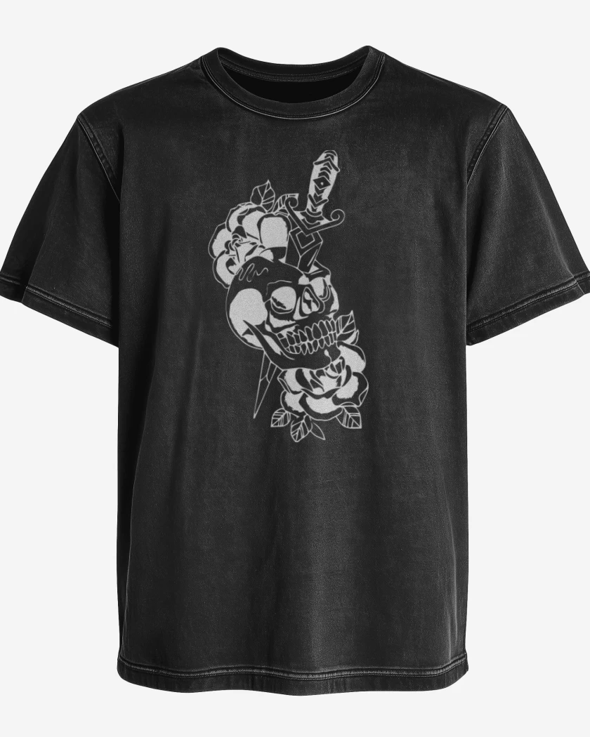 Polera desgastada Dagger skull