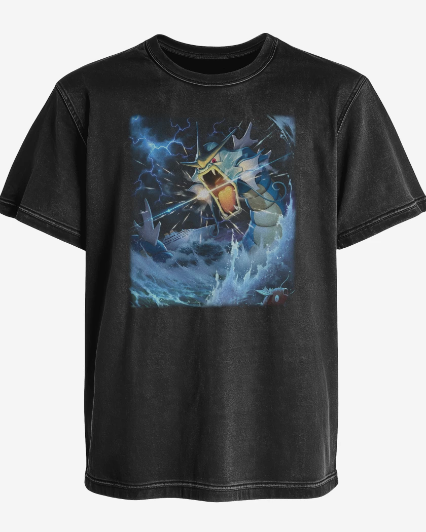 Polera desgastada Negro de Gyarados TCG Pocket