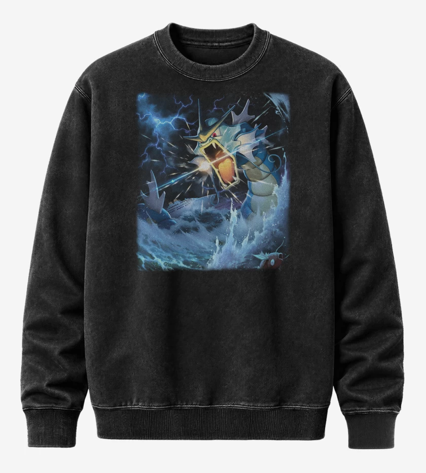 Poleron Polo Acid Wash Negro de Gyarados TCG Pocket
