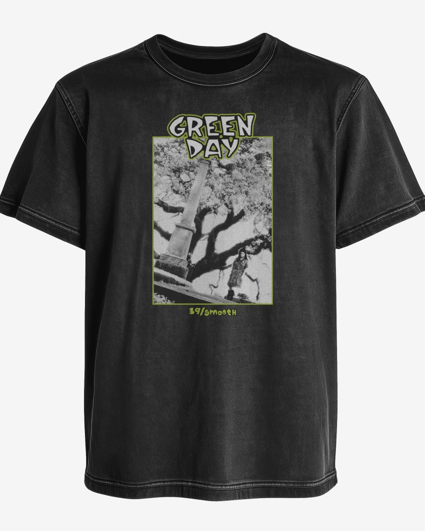 Polera desgastada Negro de Green Day 39 Smooth