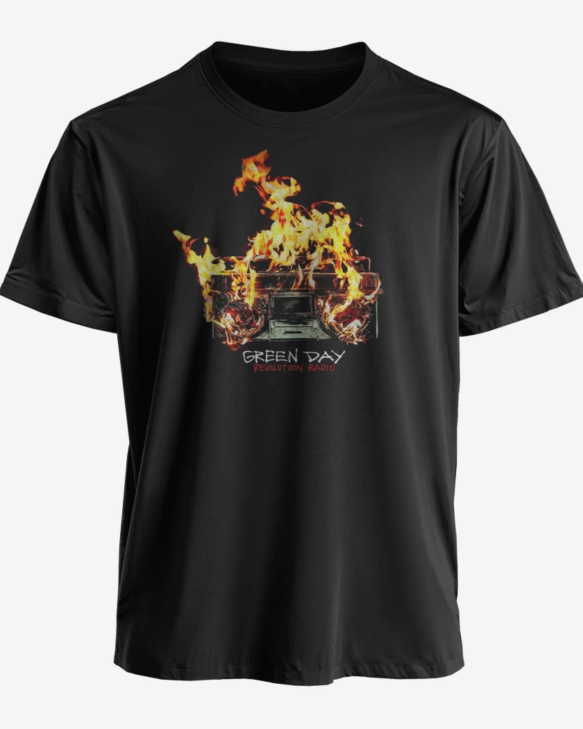 Polera premium Negro de Green Day Revolution Radio