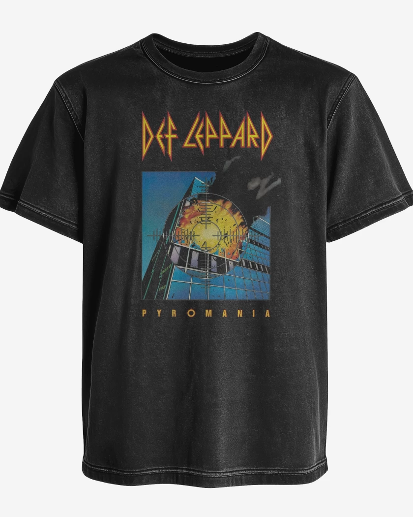 Polera desgastada Def Leppad Pyromania