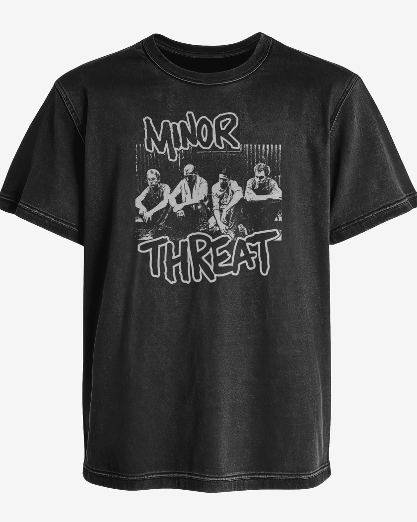 Polera desgastada Negro de Minor Threat Band 