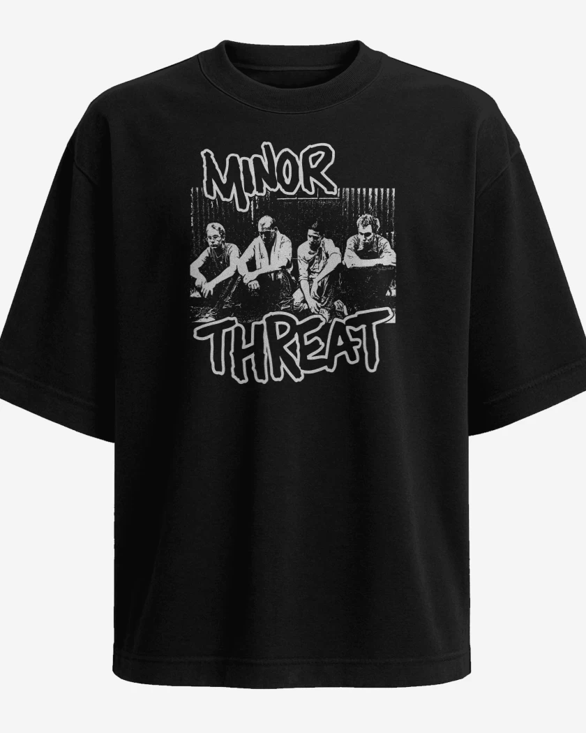 Polera Oversize Negro de Minor Threat Band 