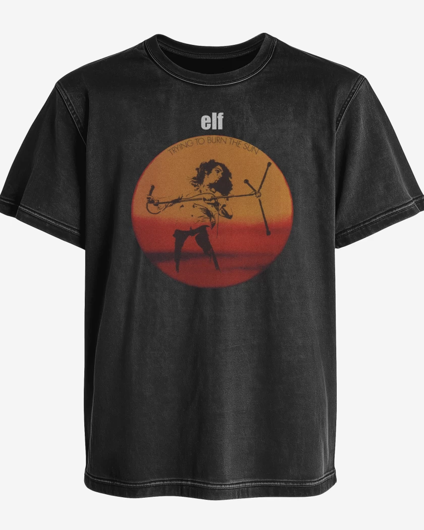 Polera desgastada Elf Trying to Burn the Sun