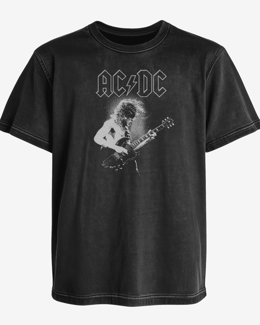 Polera desgastada AC DC ANGUS
