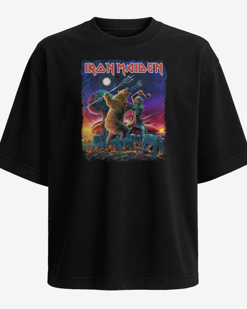 Polera Oversize Negro de Iron Maiden Madrid