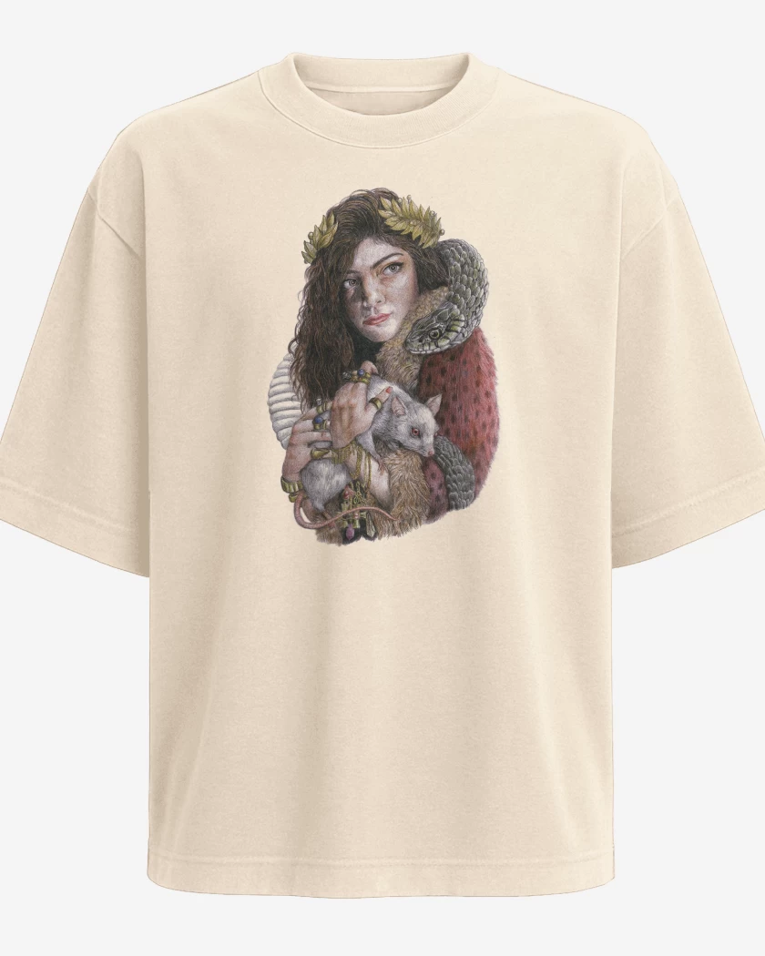 Polera Oversize Beige de Lorde