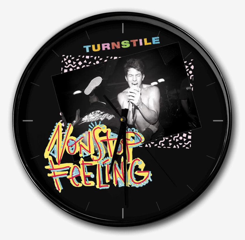 Reloj Negro de Turnstile Non Stop Feeling