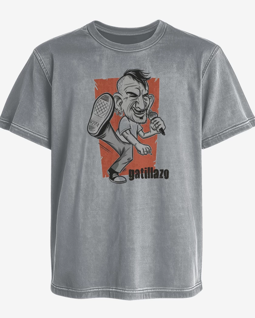 Polera desgastada Evaristo Gatillazo