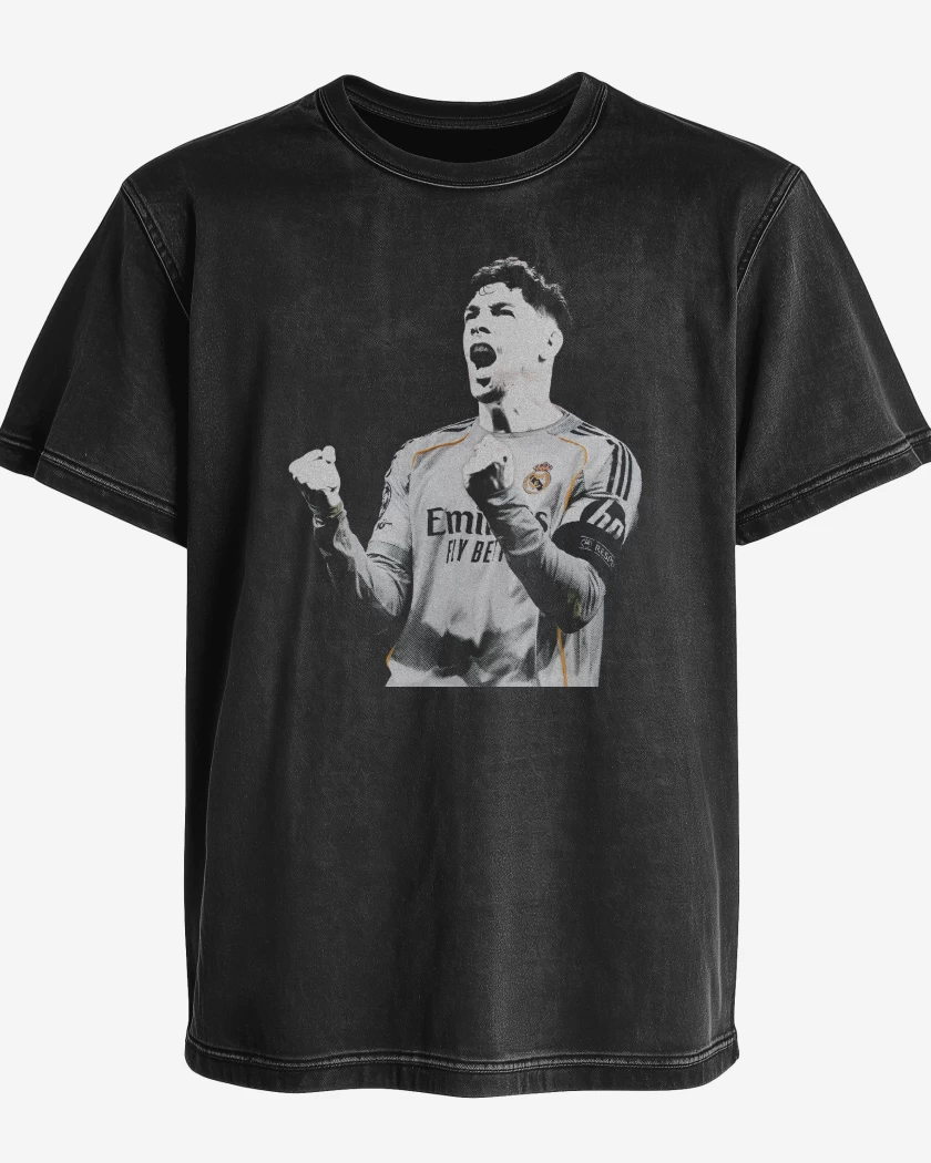 Polera desgastada Federico Valverde Real Madrid 