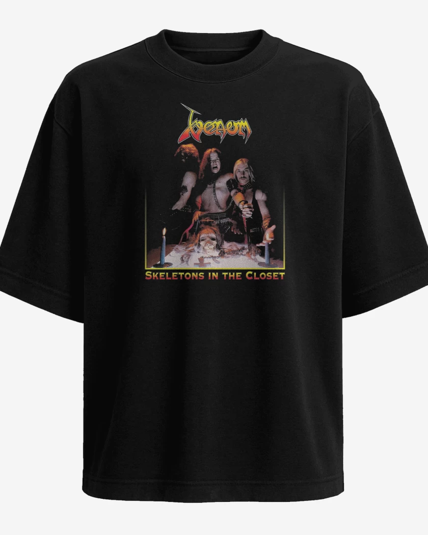Polera Oversize Venom Skeletons in the Closet