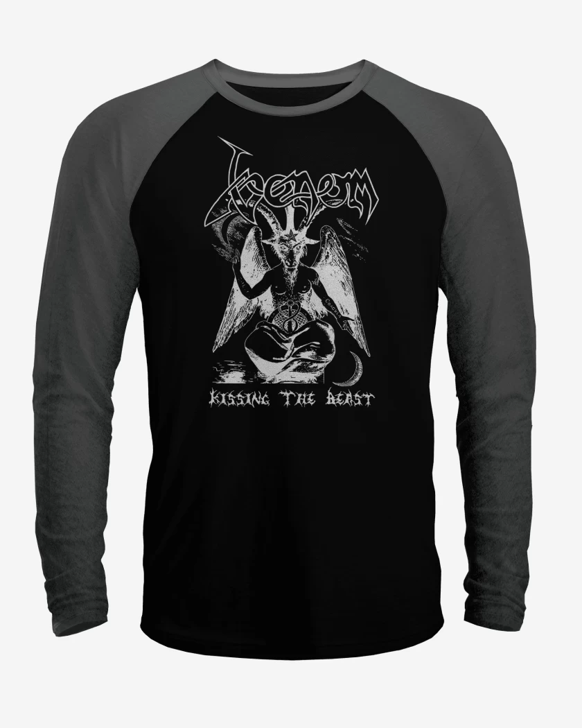 Polera Raglan Venom Kissing the Beast
