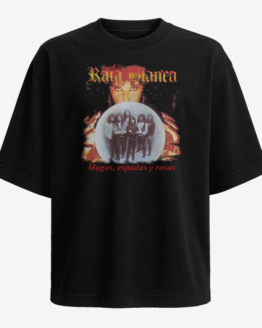 Polera Oversize Negro de Rata Blanca Mago Espadas y Rosas