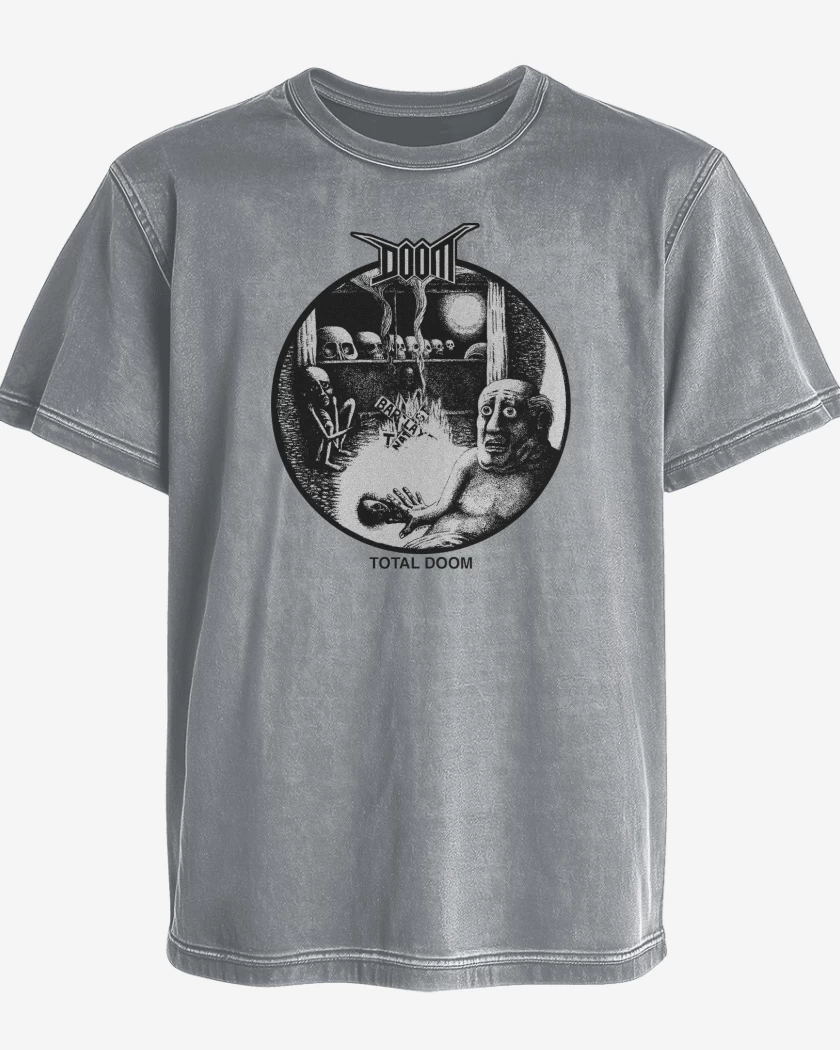 Polera desgastada Doom Total Doom N