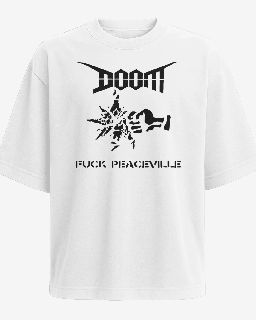 Polera Oversize Blanco de Doom Fuck Peaceville N