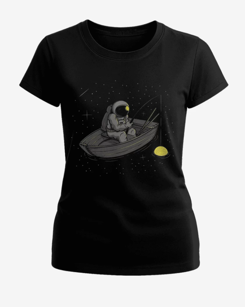 Polera de Mujer Negro de Astronauta pescando