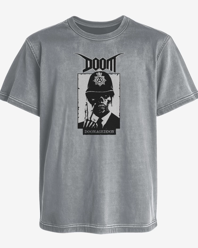 Polera desgastada Doom Doomageddon N