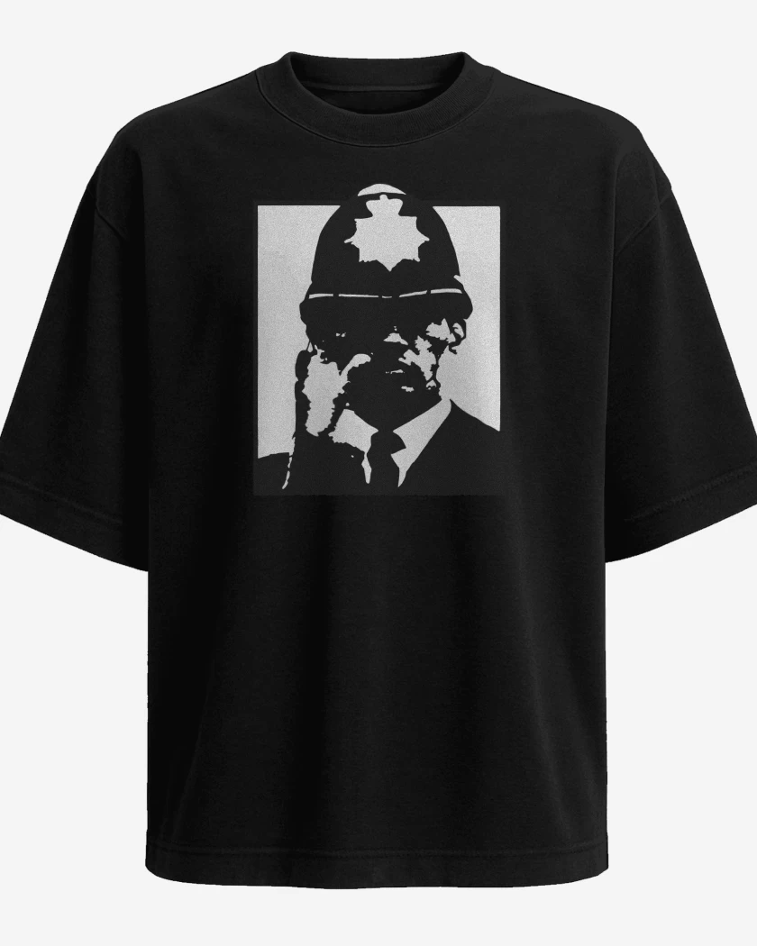 Polera Oversize Negro de Police Bastard Doom