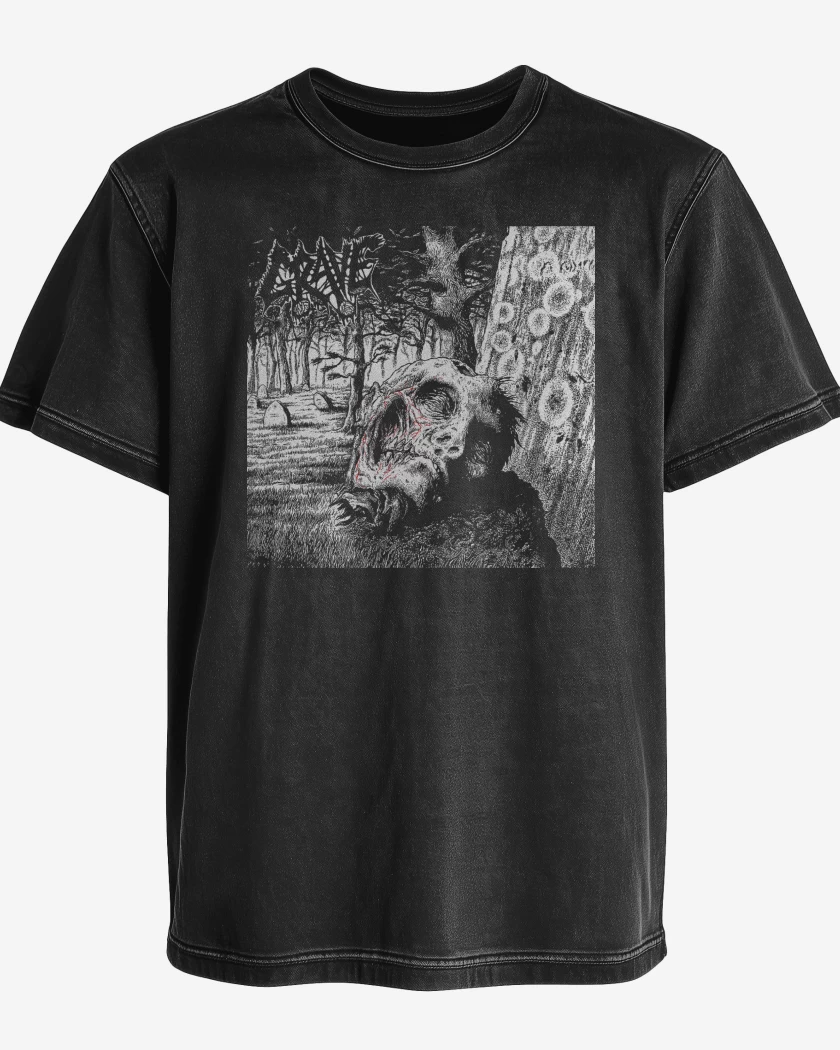 Polera desgastada Grave Necropsy