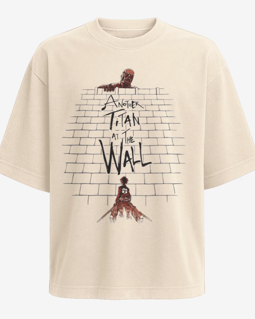 Polera Oversize Another titan in the wall