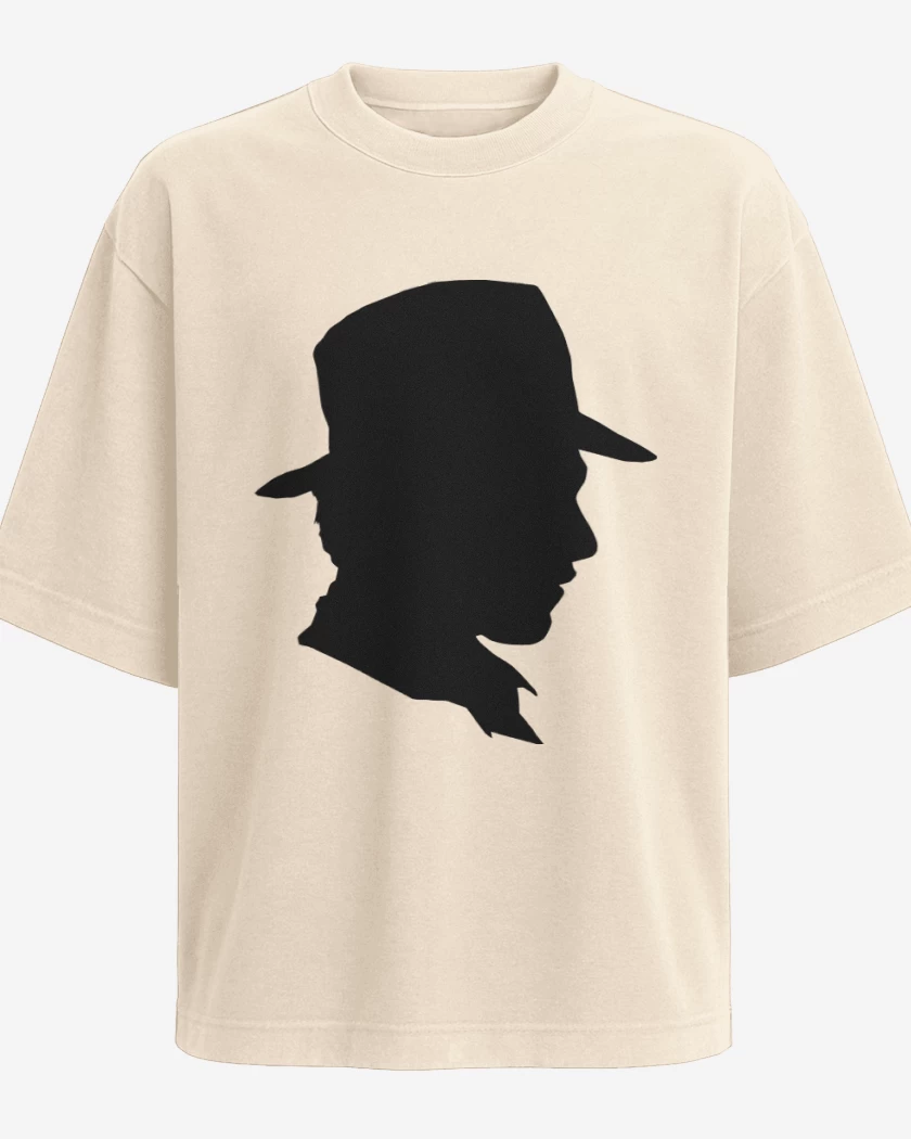 Polera Oversize Beige de Indiana Jones Silueta