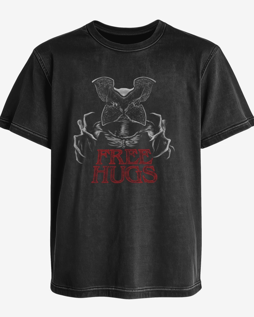 Polera desgastada Free hugs