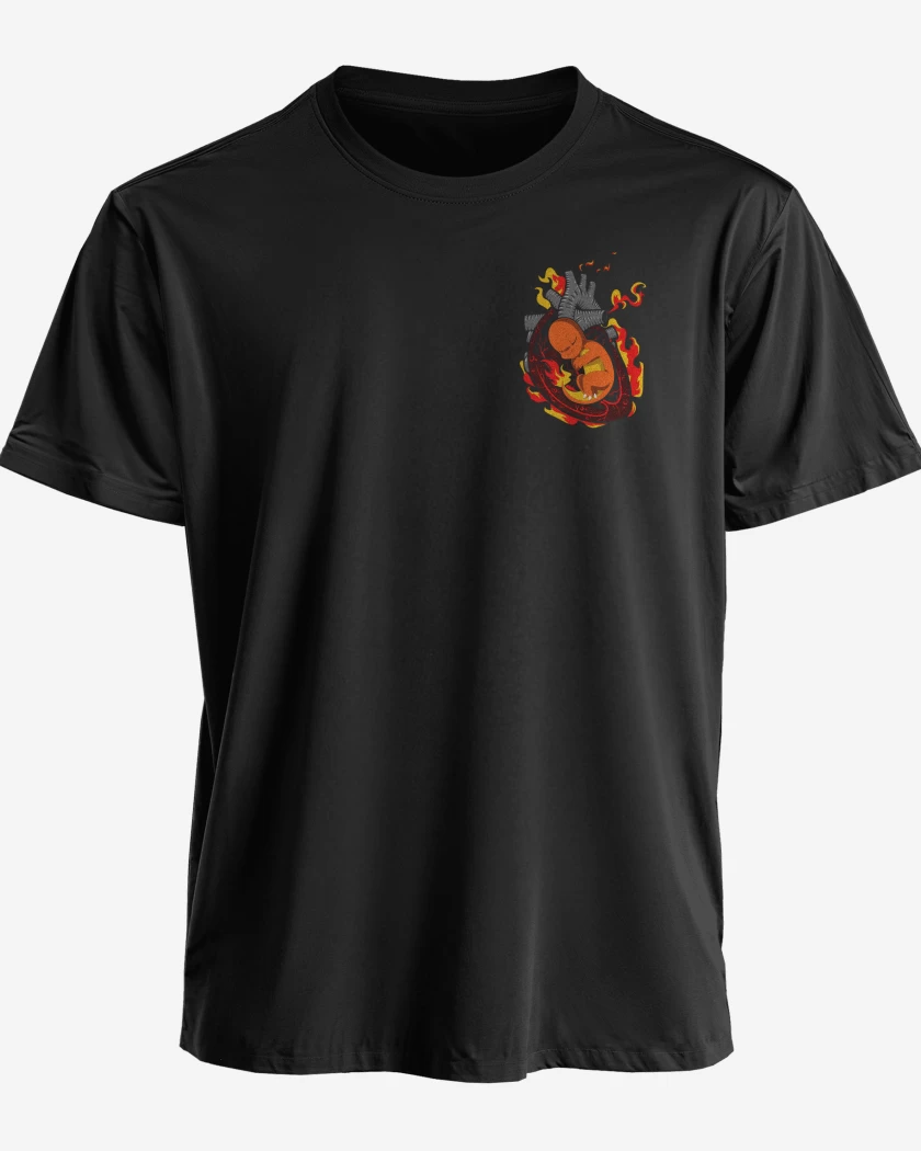 Polera premium Negro de corazon charmander
