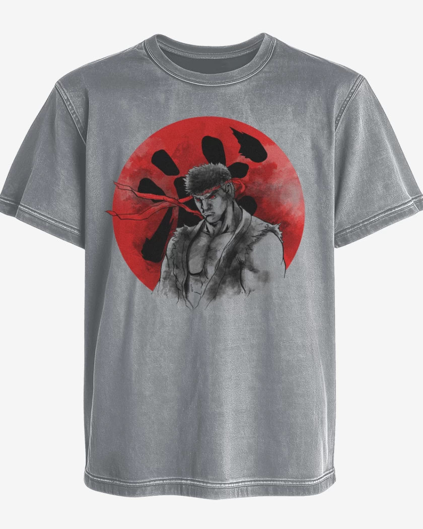 Polera desgastada Ryu circulo rojo