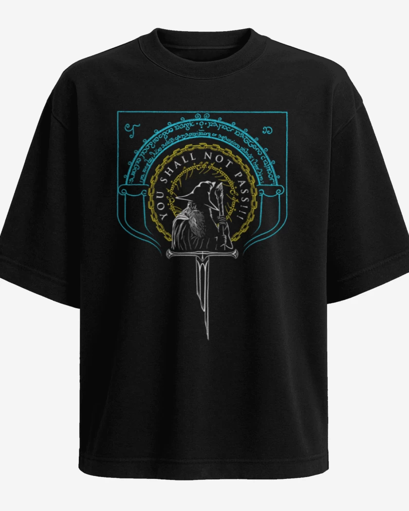Polera Oversize Negro de You Shall Not Pass