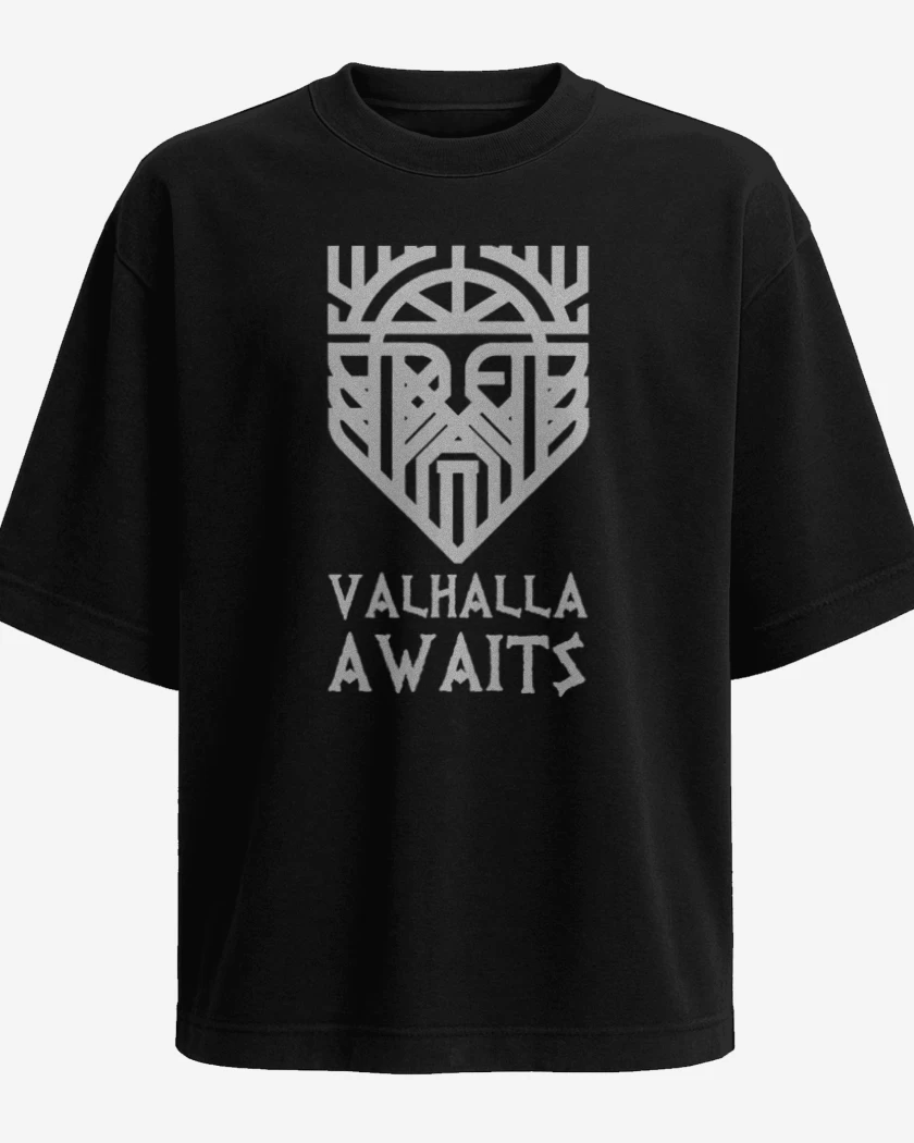 Polera Oversize Negro de Valhalla espera