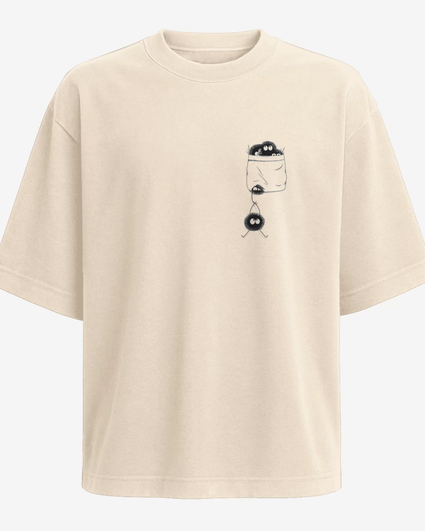 Polera Oversize Beige de Totoro bolsillo