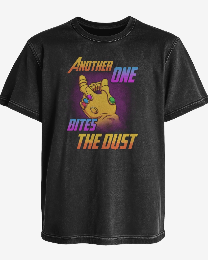 Polera desgastada Negro de Another one bites the dust