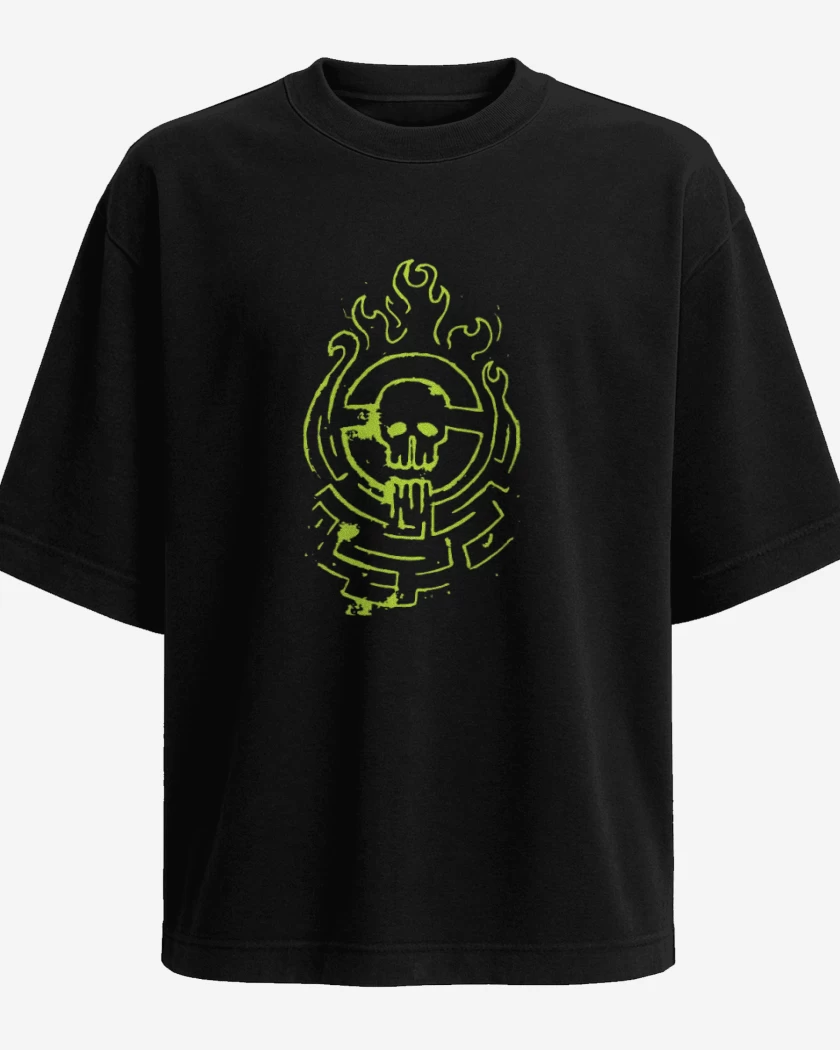 Polera Oversize Negro de Furia en el camino