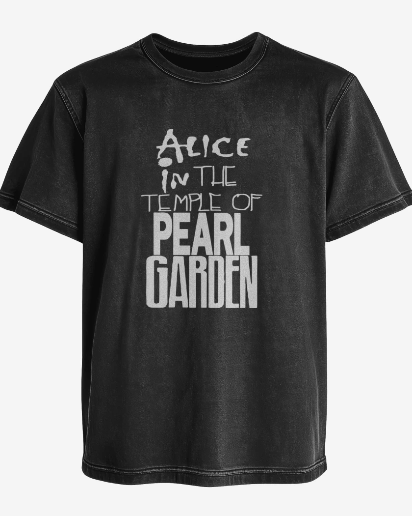 Polera desgastada Alice in the temple of pearl garden