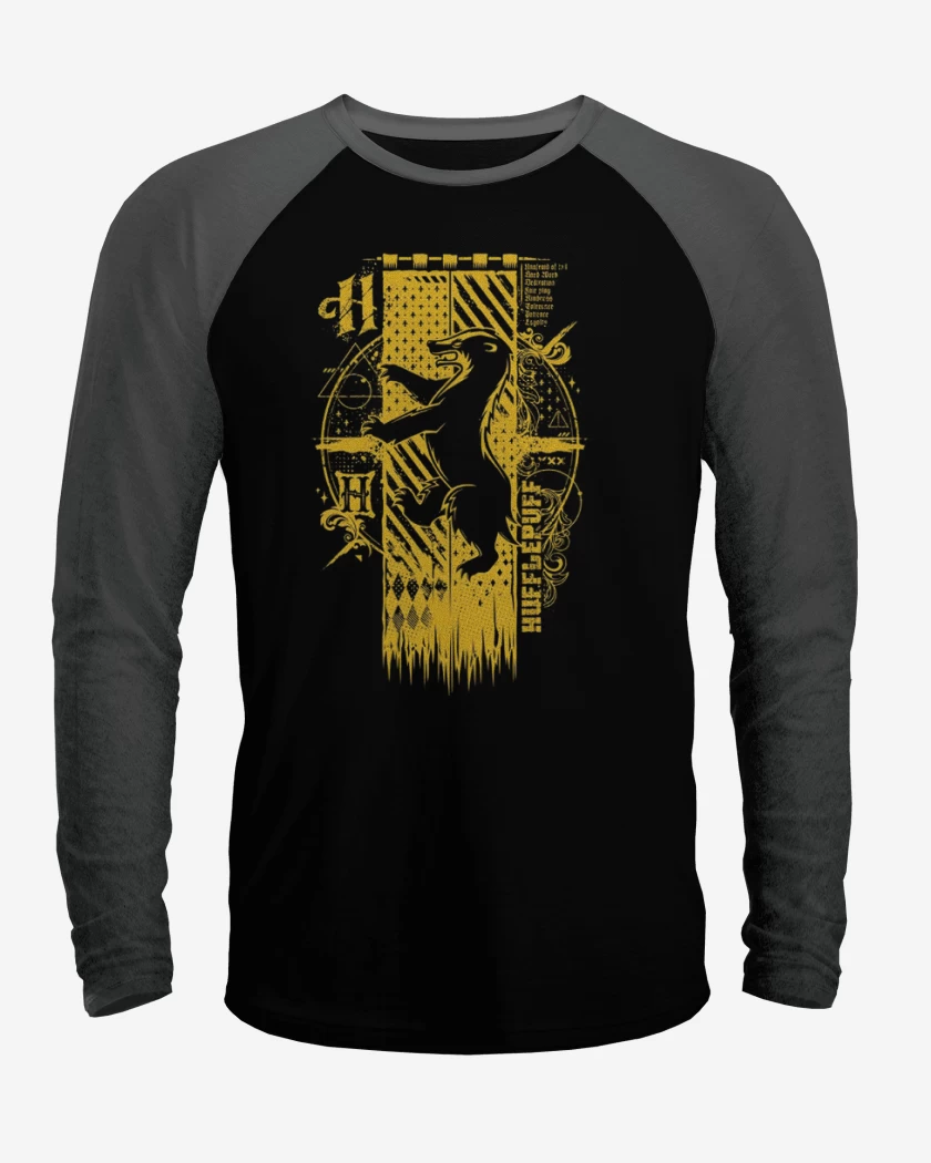 Polera Raglan escudo hufflepuff