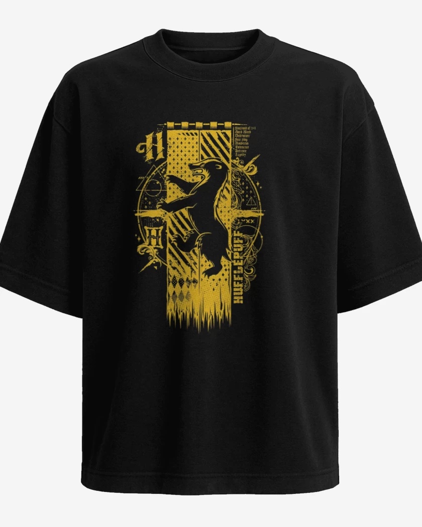 Polera Oversize Negro de escudo hufflepuff