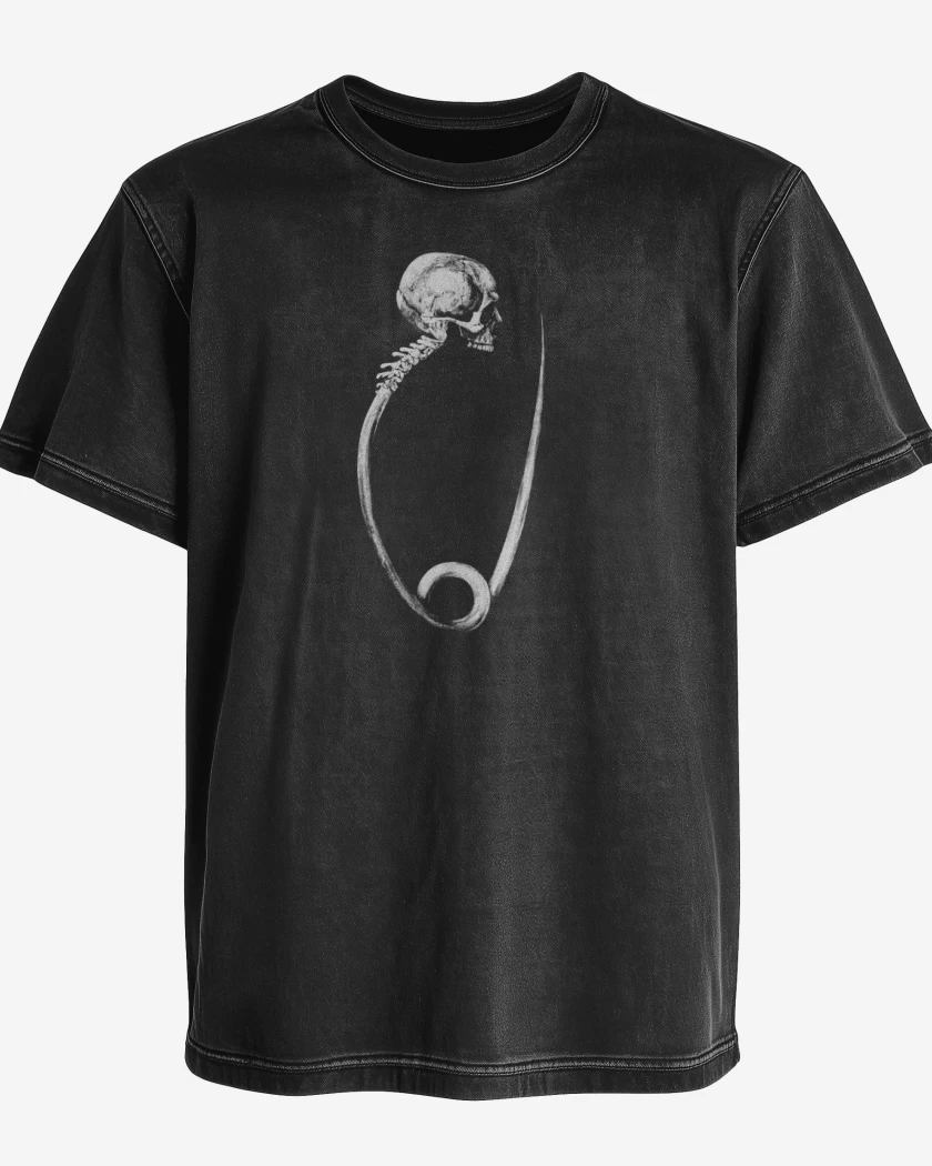 Polera desgastada Negro de skull 5