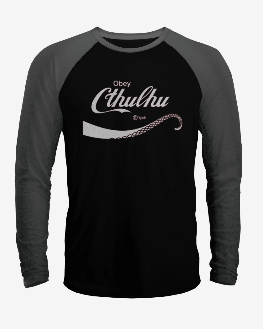 Polera Raglan Cthulhu cola
